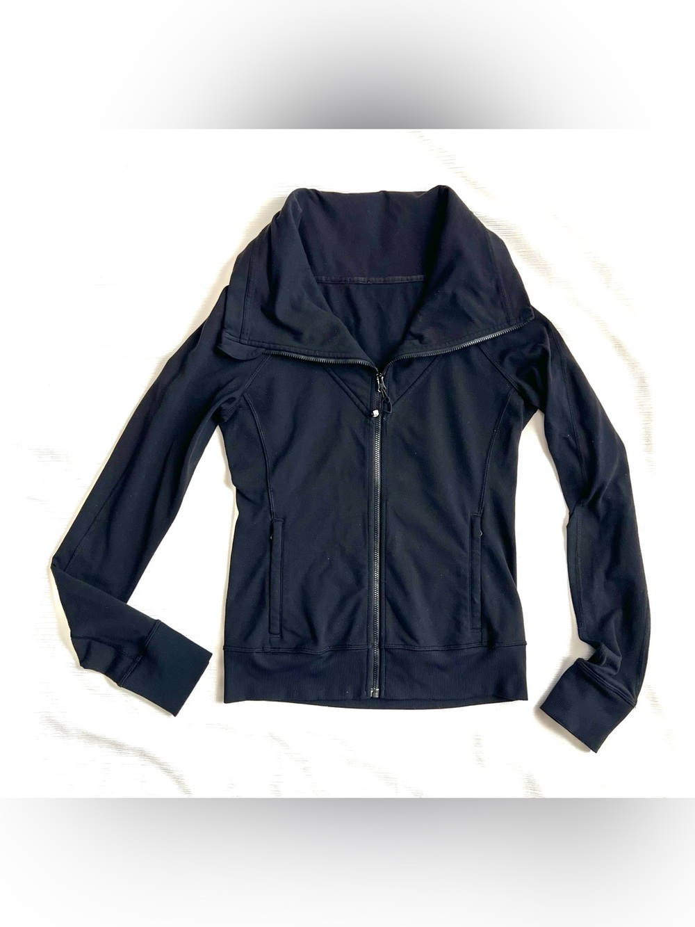 Lululemon Be Present Sz 6 Black Jacket